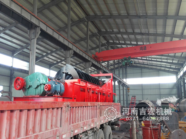 螺旋洗石機、移動輸送機發(fā)往東北