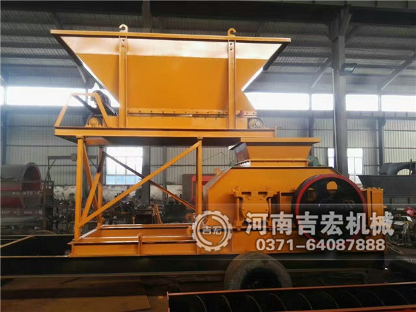 900×1200移動雙齒輥破碎機(jī)發(fā)往西安