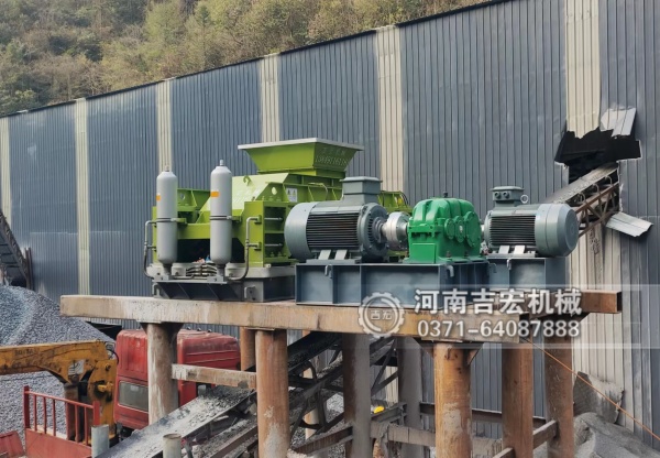 褐煤雙齒輥破碎機(jī) vs 錘式破碎機(jī)：破碎效率、能耗與維護(hù)成本對(duì)比！