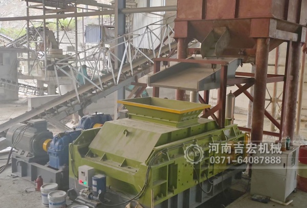 對(duì)輥制砂機(jī) vs 錘破 vs 沖擊破,碎沙制砂誰(shuí)更強(qiáng)？實(shí)測(cè)對(duì)比！