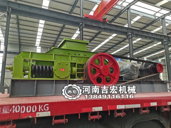 雙齒輥破碎機如何實現(xiàn)煅后焦出料3公分？粒型均勻,穩(wěn)定可控!